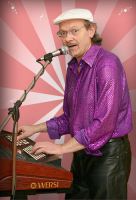 Das Ein-Mann-Tanzorchester: Miran mit seiner WERSI Das Ein-Mann-Tanzorchester: Miran mit seiner WERSI