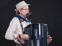 Mundharmonika mit Akkordeon Mundharmonika mit Akkordeon